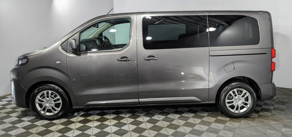 Citroen SpaceTourer Tourer 1.6 Bluehdi 115 Business M SD18YRF Grey #3