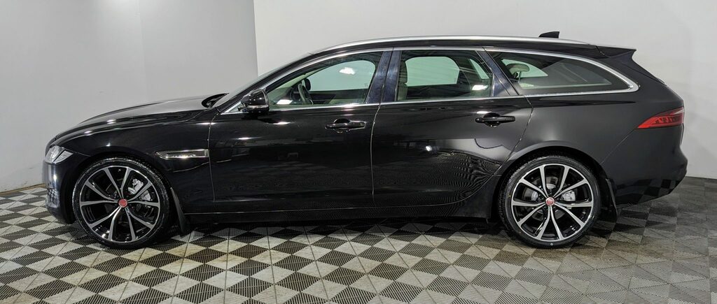 Jaguar XF 2.0D Prestige Black #3