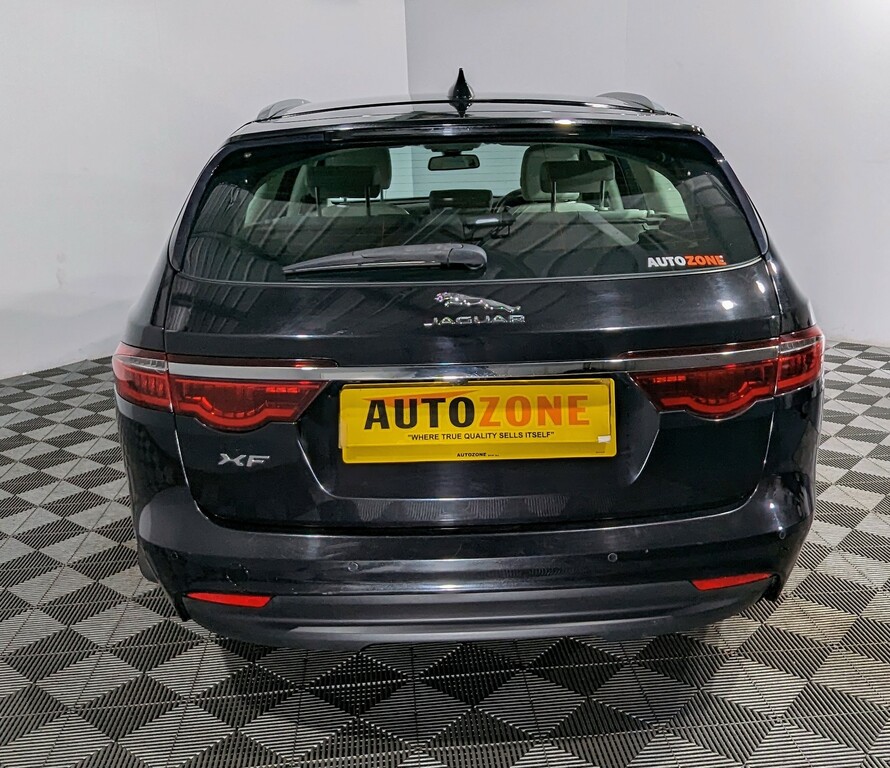 Jaguar XF 2.0D Prestige Black #6