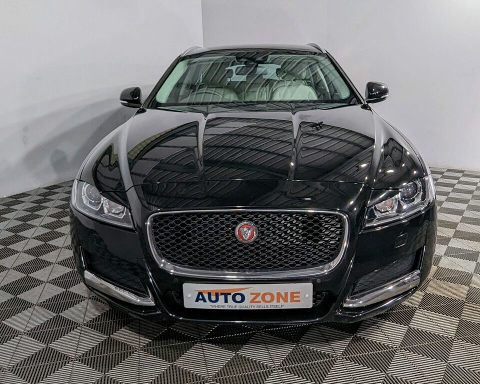 Jaguar XF 2.0D Prestige Black #2