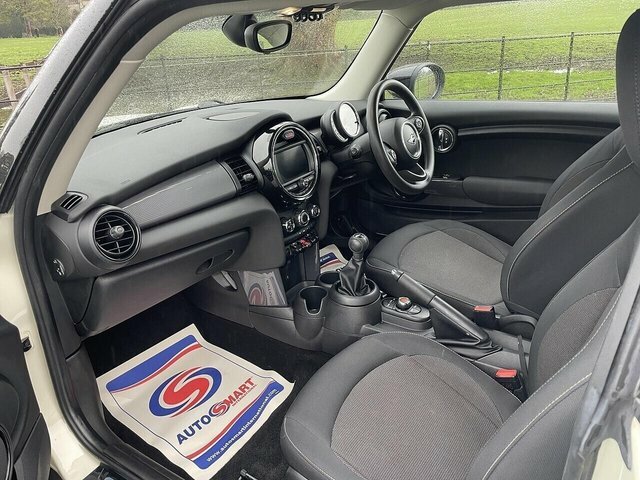 Mini Hatch 2019 1.5 Cooper Classic Hatchback Manua BL69PSO White #6