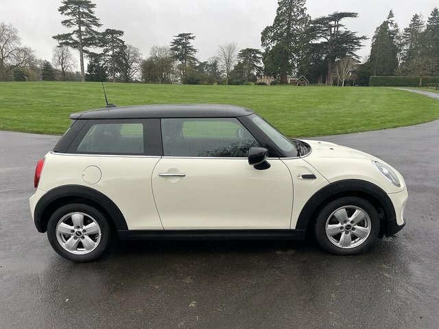 Mini Hatch 2019 1.5 Cooper Classic Hatchback Manua BL69PSO White #5