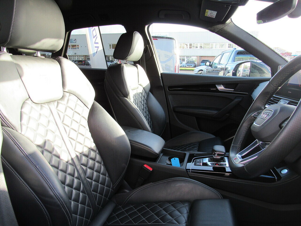 Audi Q5 Tdi 40 Edition 1 Quattro Family Suv Car 2.0 Su CA23SKO Silver #2