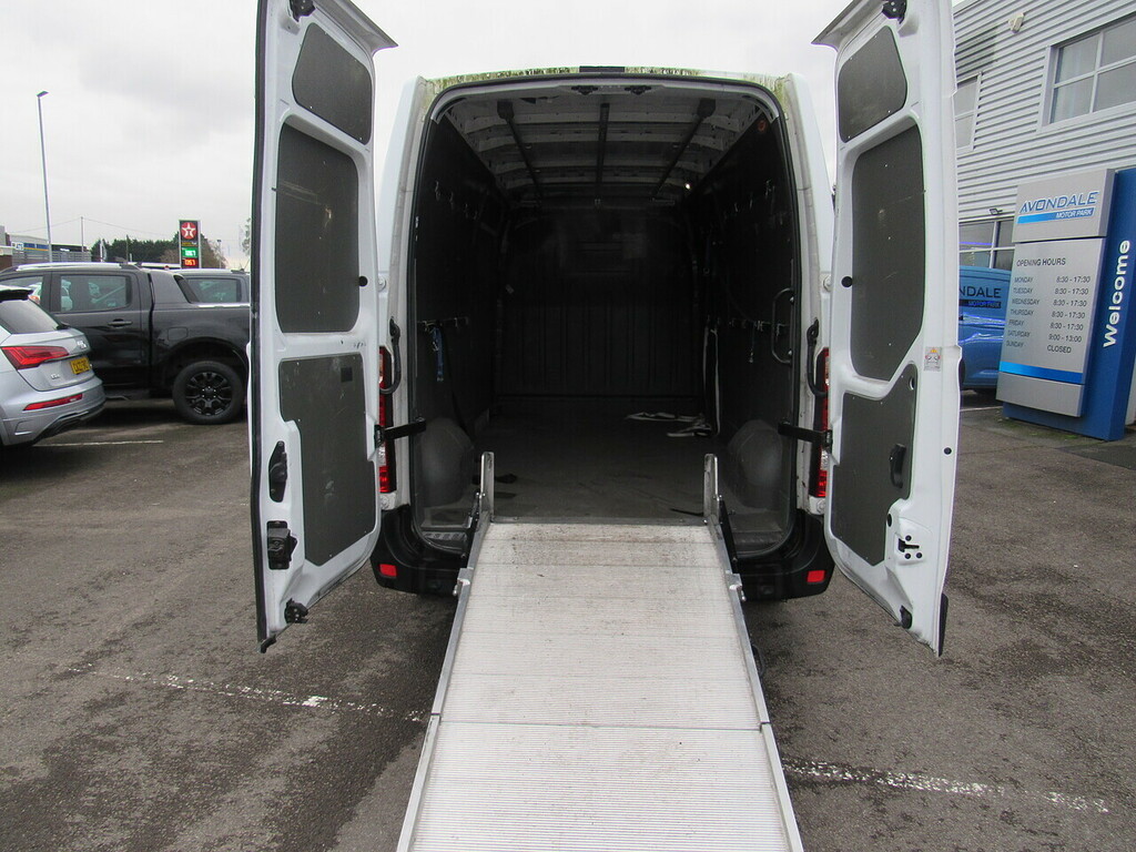 Renault Master Dci Energy 35 Business 150 Bhp Lwb Euro 6 Van With RJ70LWF White #2