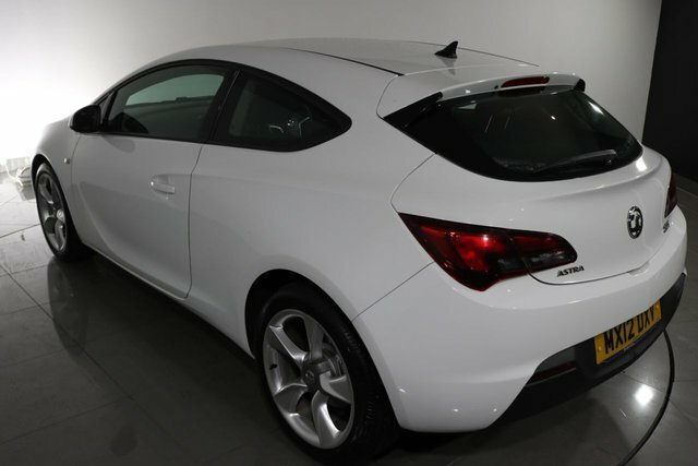 Vauxhall Astra GTC Coupe Red #25