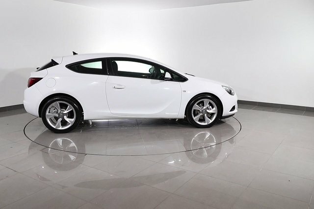 Vauxhall Astra GTC Coupe Red #75