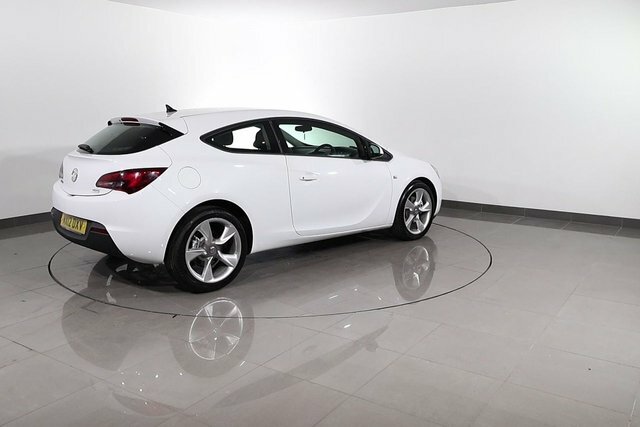 Vauxhall Astra GTC Coupe Red #68