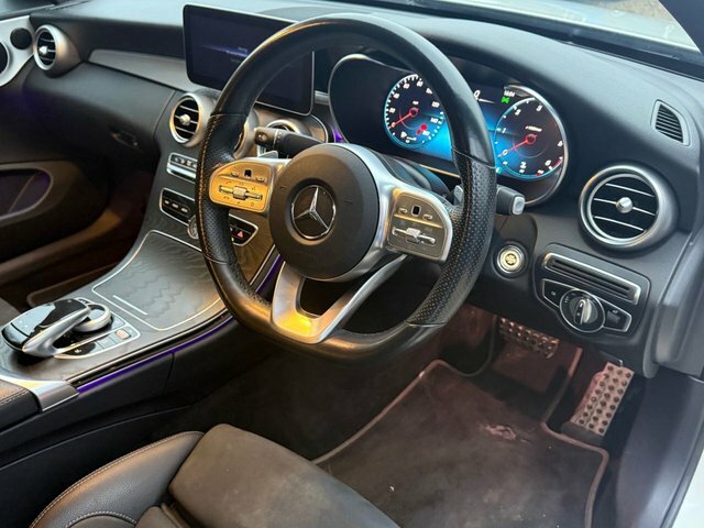 Mercedes-Benz C Class 2.0 C300d Amg Line LG69NKR White #4