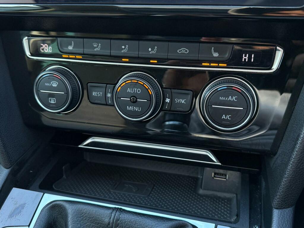 Volkswagen Passat Estate 2.0 Tdi Gt Euro 6 Ss 201818 MF18KLU Blue #3