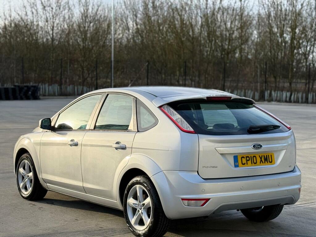 Ford Focus Hatchback 1.6 Zetec 201010 CP10XMU Silver #5