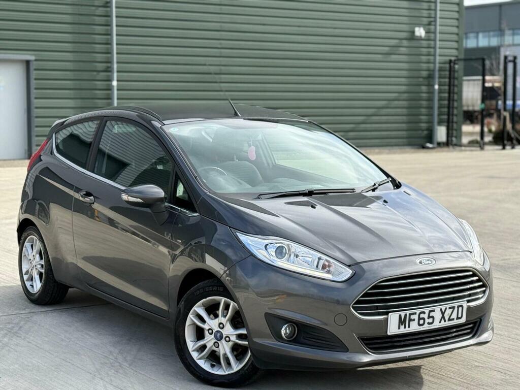 Ford Fiesta Hatchback 1.25 Zetec Euro 6 201565 Grey