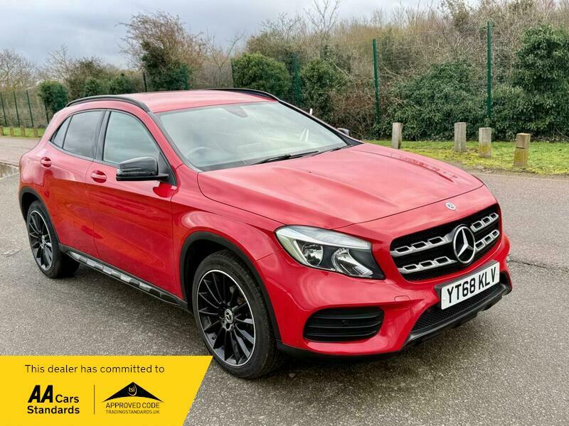 Mercedes-Benz GLA Class 1.6 Gla200 Amg Line Red