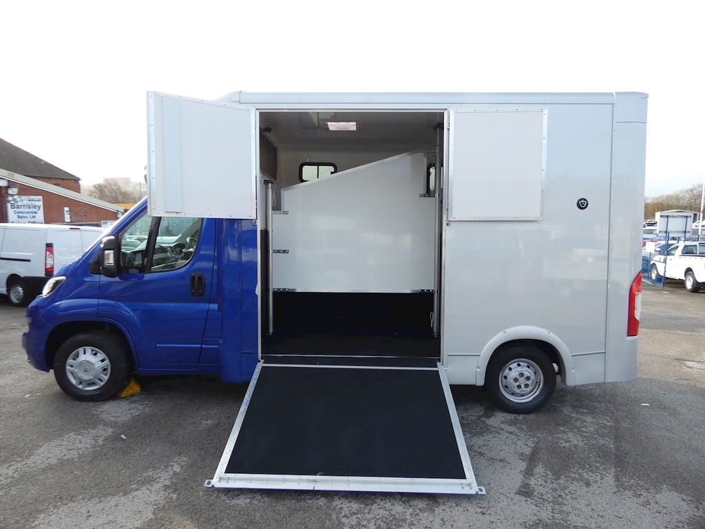 Peugeot Boxer L3 2.0Blue Hdi Euro 6 130Ps Horsebox Conversion U White