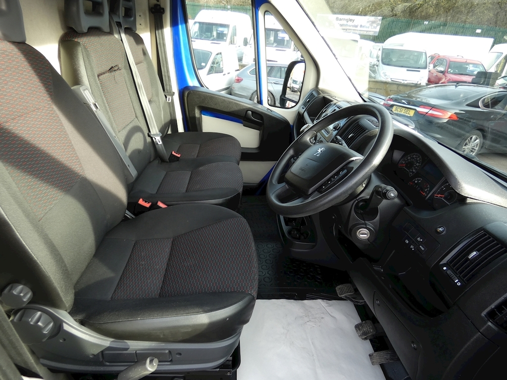 Peugeot Boxer L3 2.0Blue Hdi Euro 6 130Ps Horsebox Conversion U White #2
