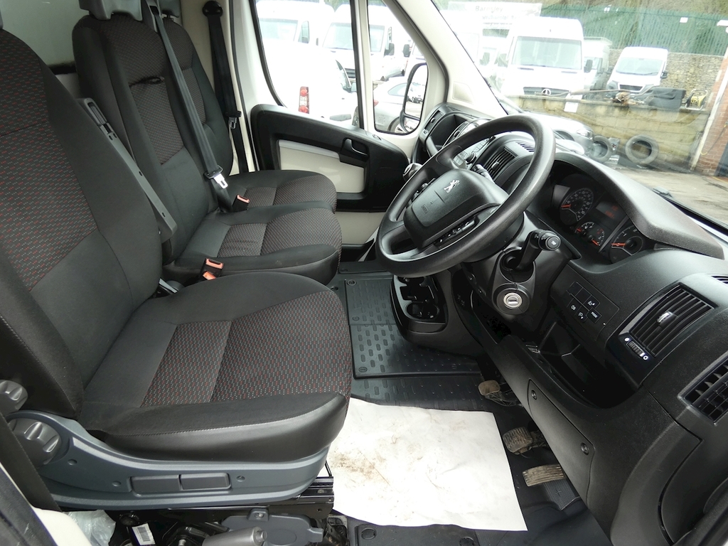 Peugeot Boxer 2.0 Bluehdi 335 Highways Maintenance Cone Pickup O White