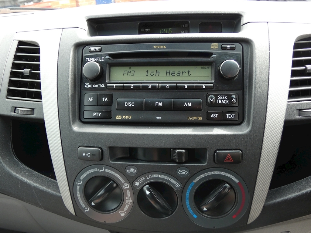 Toyota HILUX 2.5 D-4d Hl3 Double Cab Pick Up U3887 Red #5