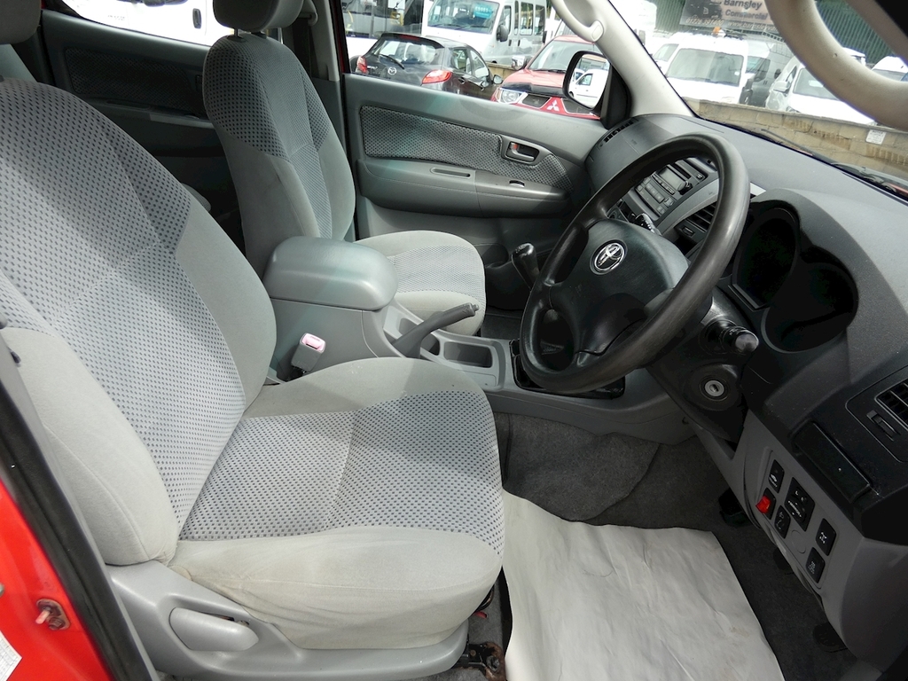 Toyota HILUX 2.5 D-4d Hl3 Double Cab Pick Up U3887 Red