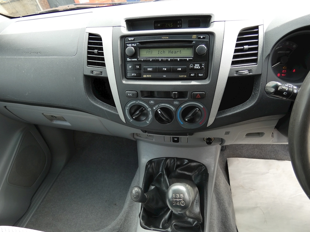 Toyota HILUX 2.5 D-4d Hl3 Double Cab Pick Up U3887 Red #4