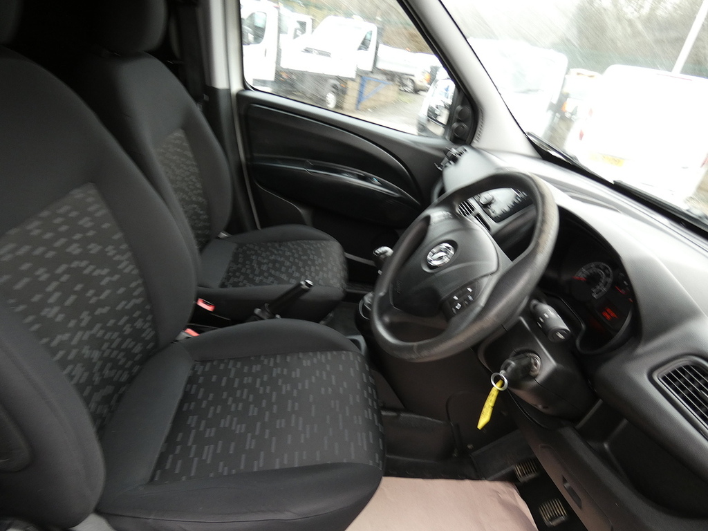 Vauxhall Combo 1.6 Cdti Lwb One Person Conversion No Vat U5102 White