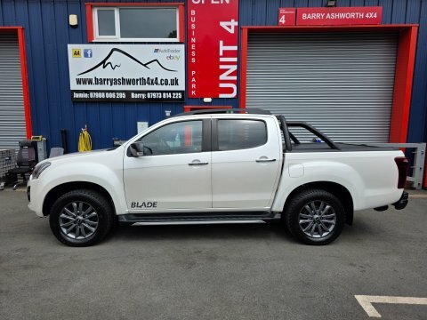 Isuzu D-Max Blade Dcb FJ20XJC White #5
