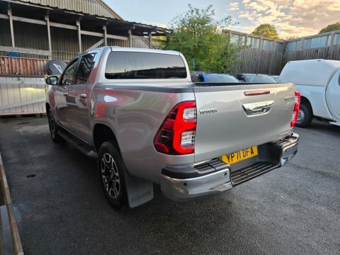 Toyota HILUX Invincible 4Wd D-4d YP71DFA Silver #5