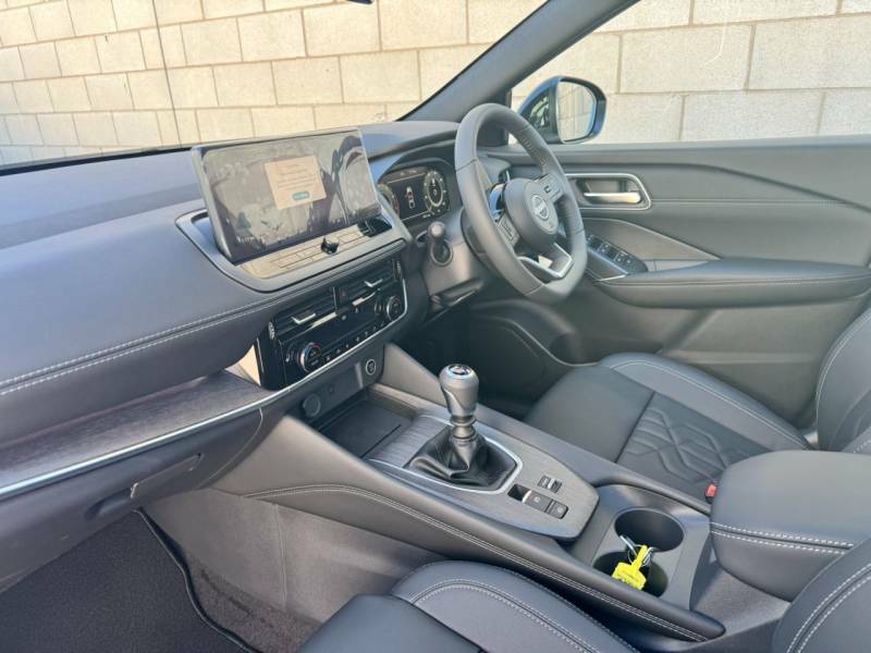 Nissan Qashqai 1.3 Dig-t Mhev Tekna Suv Hybrid Black #2