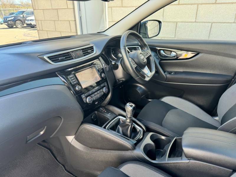 Nissan Qashqai 1.3 Dig-t N-connecta Glass Roof Pack Suv Petro PE21YOM Grey #2