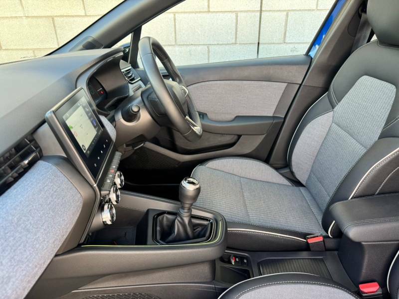 Renault Clio 1.0 Tce 90 Techno - 2024 74 PJ74RXC Blue #4