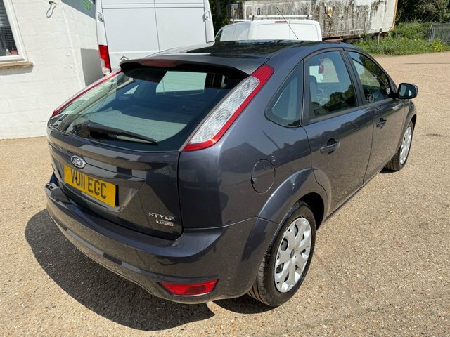Ford Focus Tdci Dpf Style Hatchback VU11ECC Grey #3