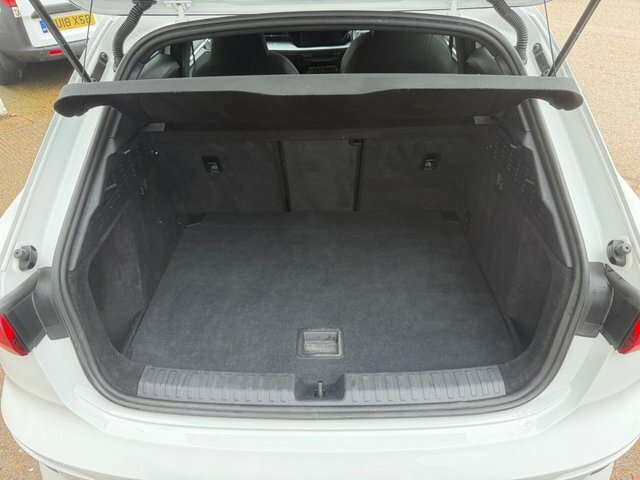 Audi A3 Tfsi 30 S Line BP70OVT White #5