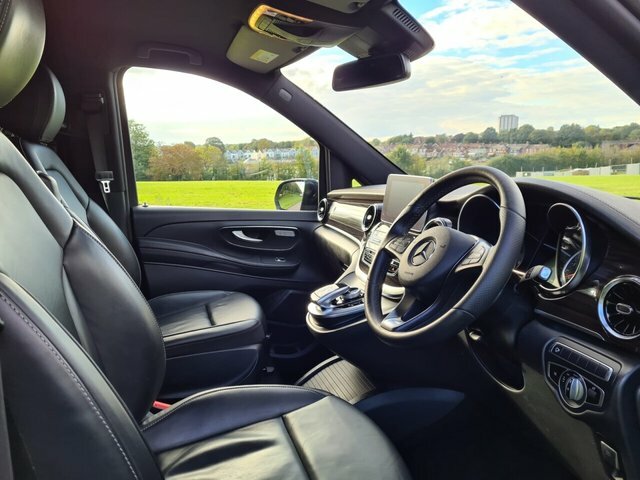 Mercedes-Benz V Class V220d Sport Mpv HF69MYT Blue #6
