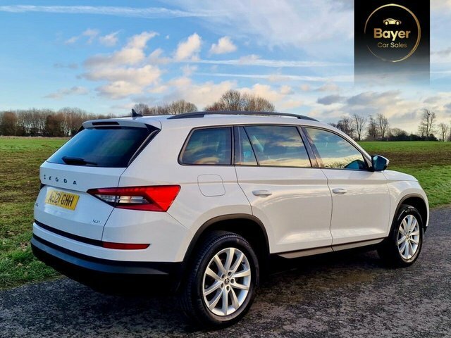 Skoda Kodiaq Tdi Se Suv AJ21GHH White #4