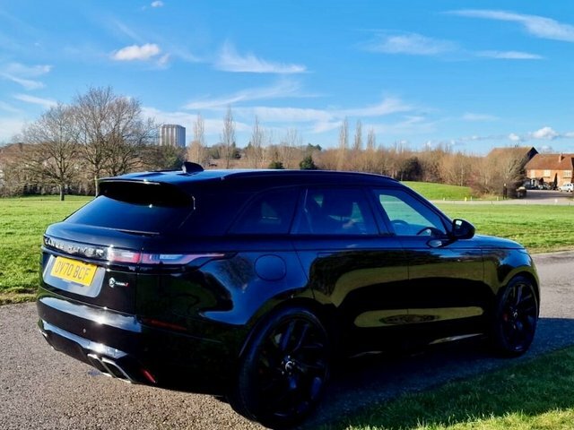 Land Rover Range Rover Velar P550 Dynamic Edition Black #4