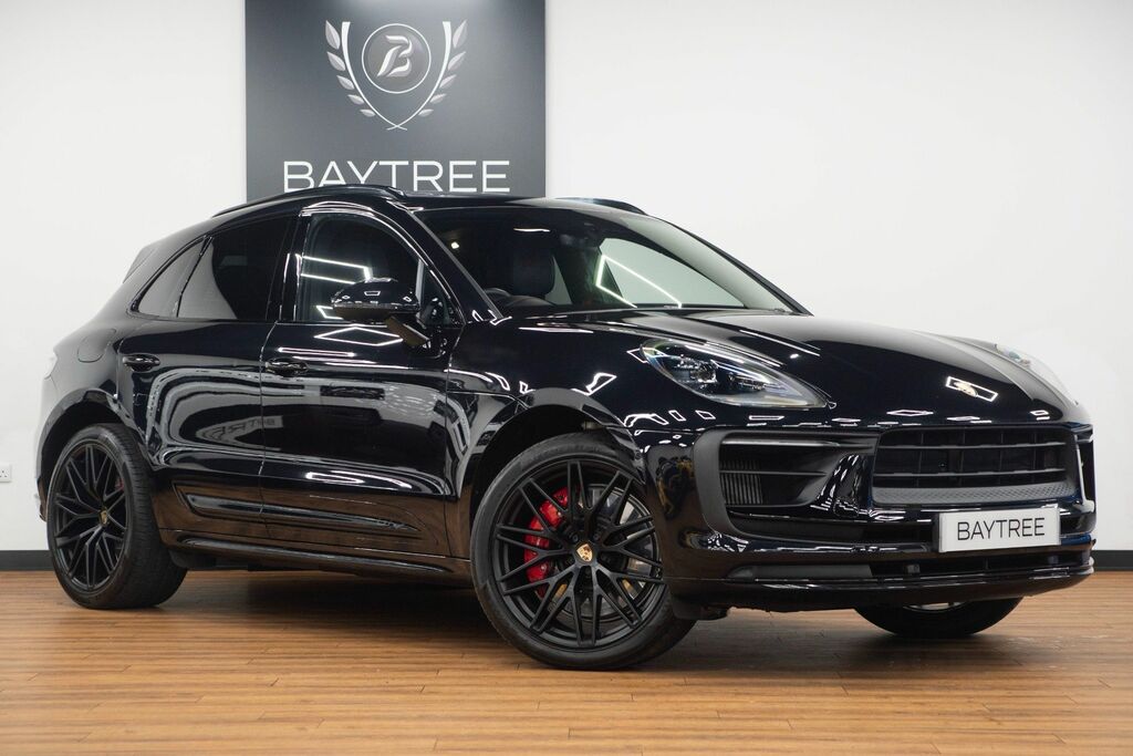 Porsche Macan Petrol Black