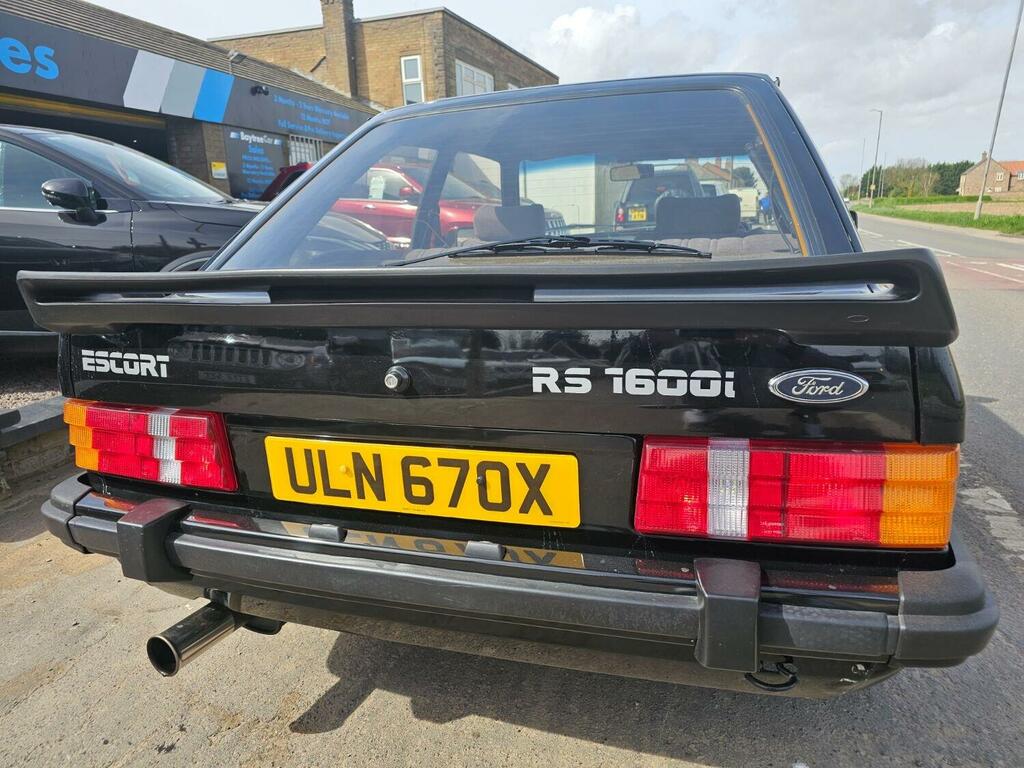 Ford Escort Hatchback Rs 1600I 1981 Black #4