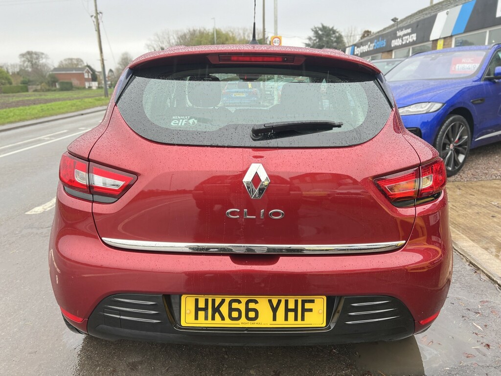 Renault Clio Hatchback 1.2 Dynamique Nav 1.2 16V 75 2016 HK66YHF Red #4