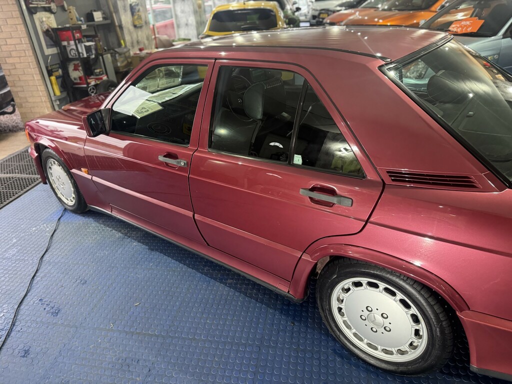 Mercedes-Benz 190 E Auto Red #20