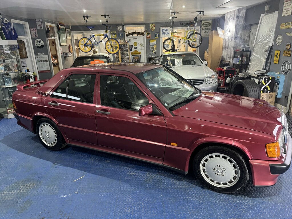Mercedes-Benz 190 Saloon 2.5 1990 Red #5
