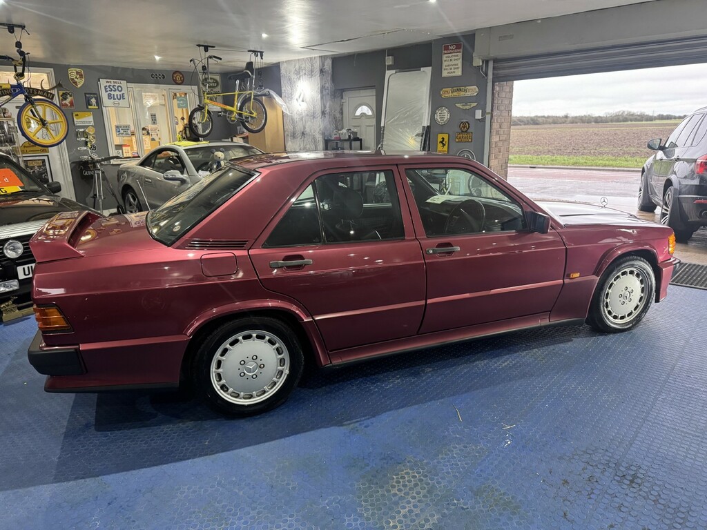Mercedes-Benz 190 E Auto Red #11