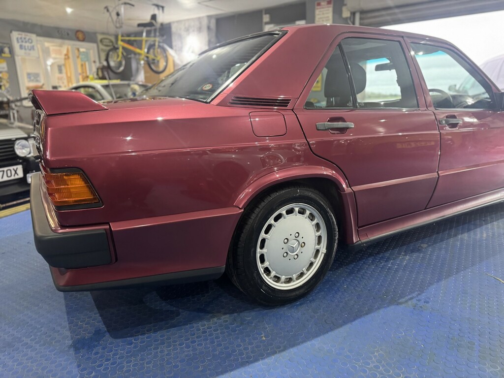 Mercedes-Benz 190 E Auto Red #9