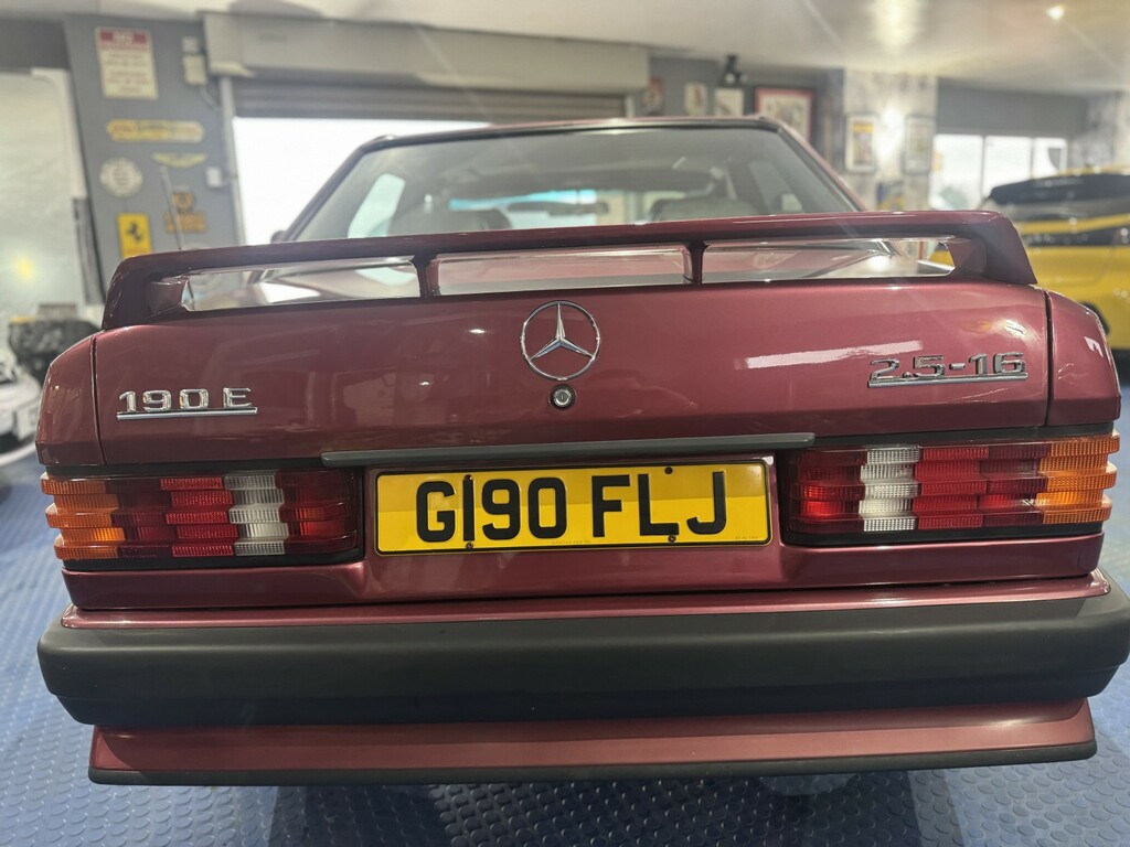 Mercedes-Benz 190 E Auto Red #12