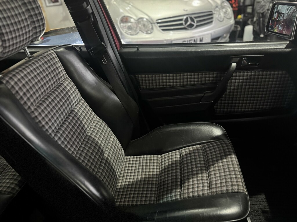 Mercedes-Benz 190 E Auto Red #8