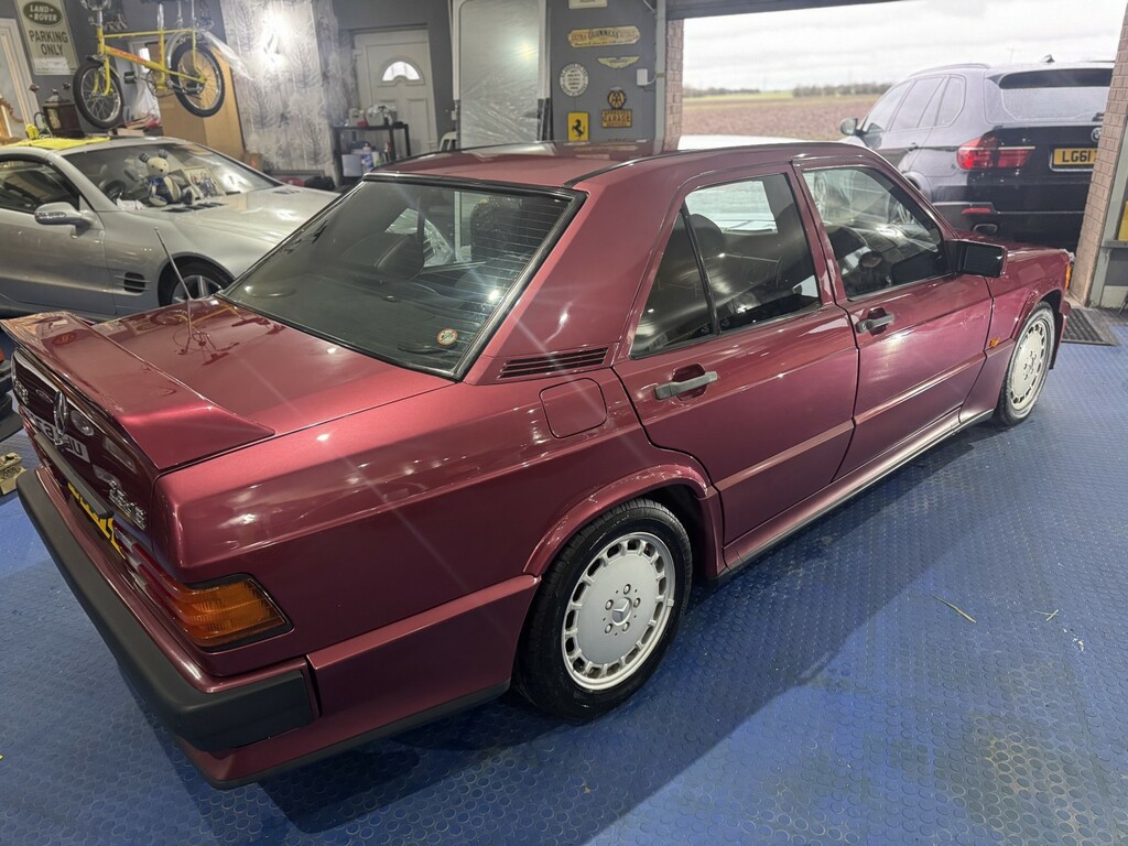 Mercedes-Benz 190 E Auto Red #7