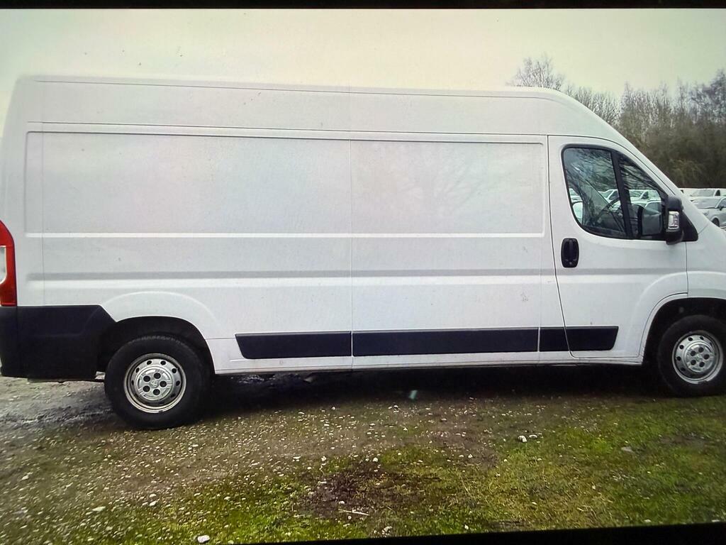 Peugeot Boxer 2.2 Bluehdi 335 Professional L3 H2 Euro 6 S S NV22KFE White #4