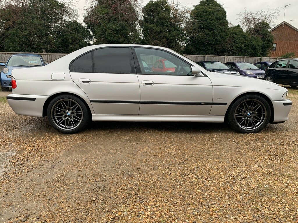 BMW M5 4.9 4dr Silver #4
