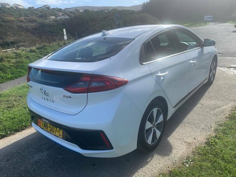 Hyundai Ioniq 1.6 Gdi Plug-in Hybrid Premium Se Dct - 2020 White #5