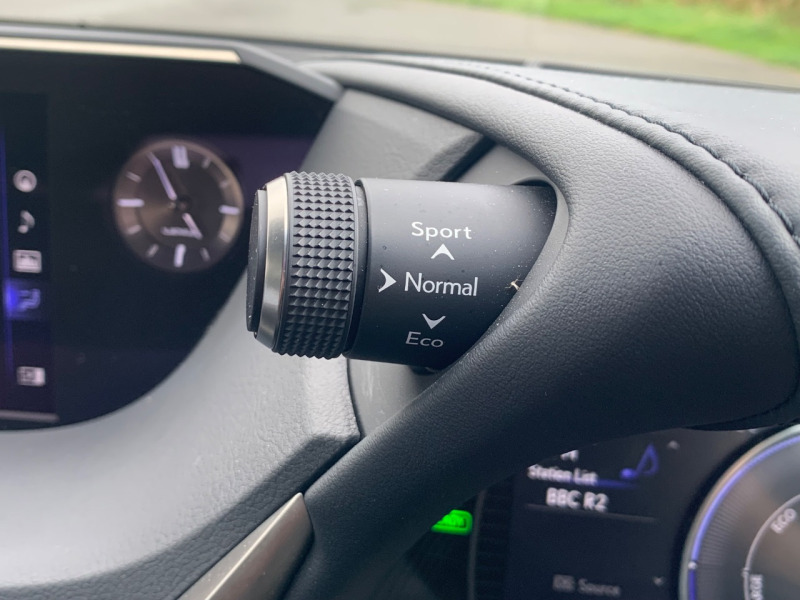 Lexus ES 300H 2.5 Takumi Cvt - 2019 69 Silver #5