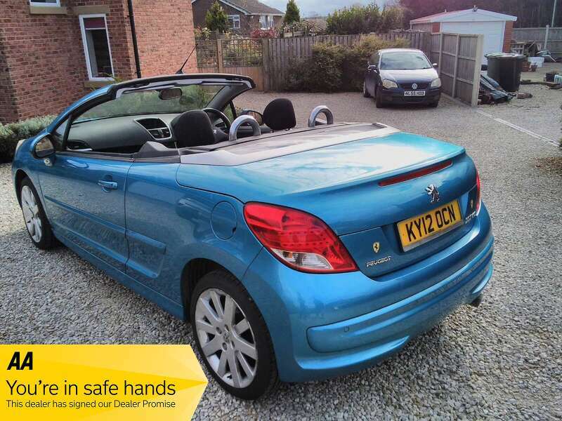 Peugeot 207 CC 1.6 Hdi Gt Blue #4