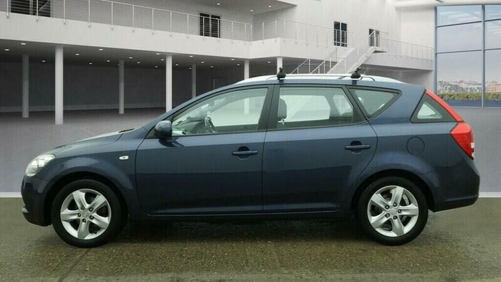 Kia Ceed Estate 1.6 Crdi 2 Sports Wagon Euro 5 20 Blue #6