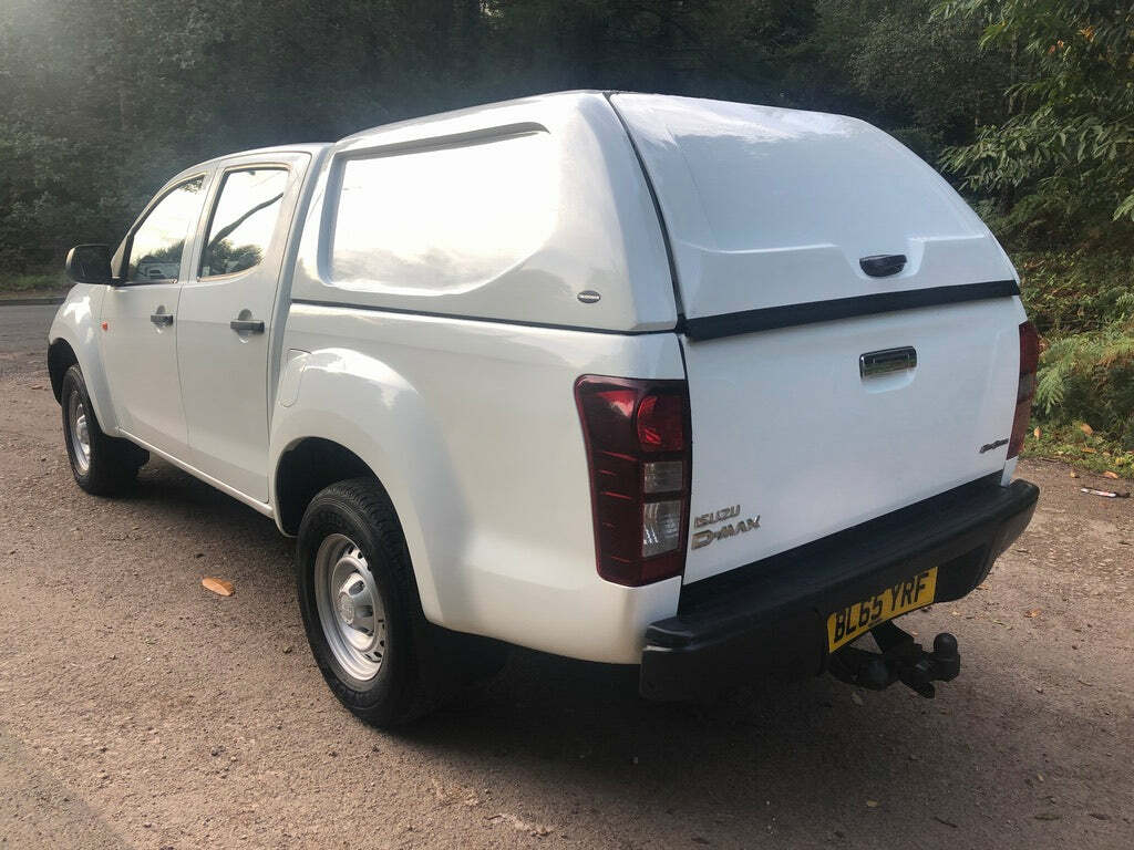 Isuzu D-Max 2.5Td . Double Cab 4X4 Pick Up White #2